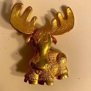 Moose brooch by JJ Jonette Jewelry Co.